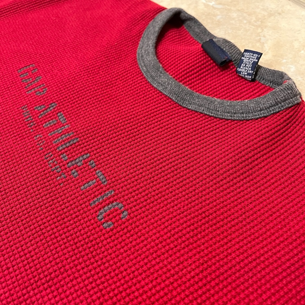 GAP Athletic thermal cotton crewneck pullover size M